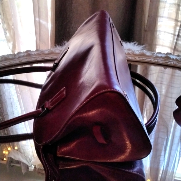 Mila Paoli Handbags - Mila Paoli Leather Red Shoulder Bag